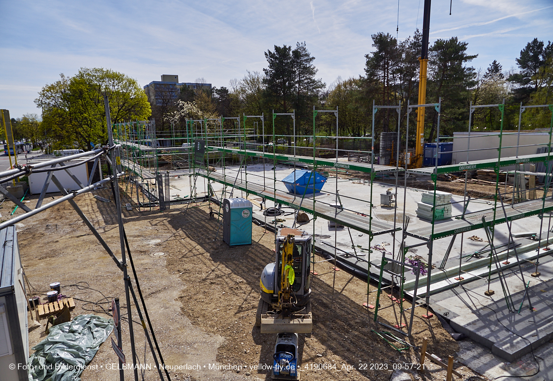 22.04.2023 - Luft- und Ebenenfotos vom Haus für Kinder in der Quiddestraße in Neuperlach